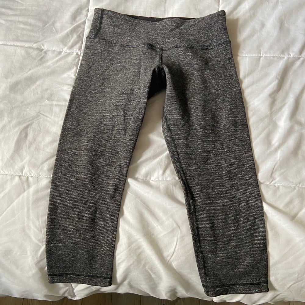 Super cute gray striped cropped lululemon